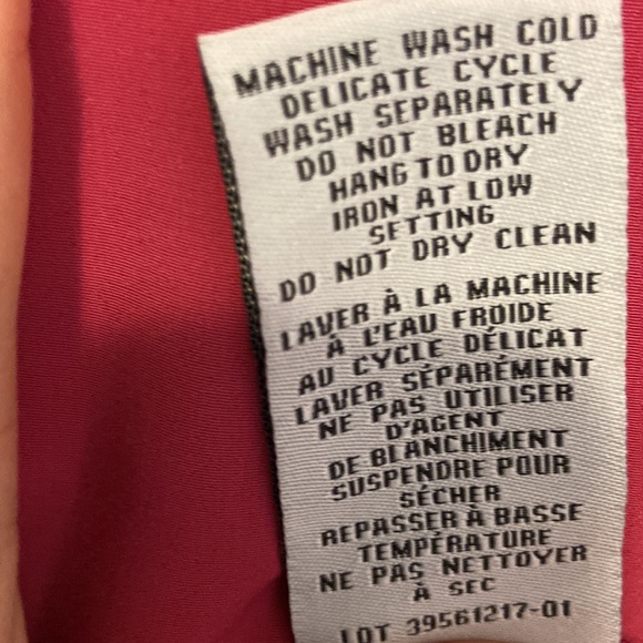 Womens Top Nicole Miller Original Sleeveless Medium Fushia Soft Shoulder Design - Picture 6 of 6